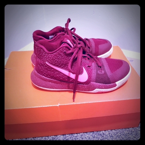 Nike Other - Kyrie Irving Azurie Elizabeth Youth 1Y